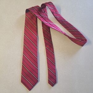 Jos A Bank Traveler Collection Silk Tie Red Blue Yellow Repp Mens Tie